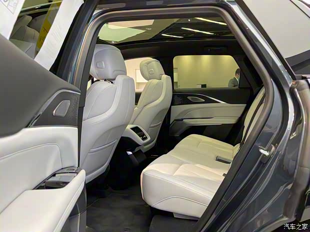 上汽通用凯迪拉克 LYRIQ锐歌 2022款 后驱长续航豪华版 上汽通用凯迪拉克 LYRIQ锐歌 2022款 后驱长续航豪华版