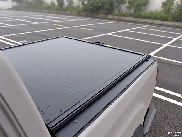 上汽大通 星際H 2023款 2.0T 自動(dòng) 柴油雙增壓四驅(qū)牛魔王版