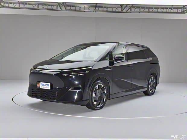 小鹏汽车 小鹏X9 2023款 四驱 三元锂 小鹏汽车 小鹏X9 2023款 四驱 三元锂