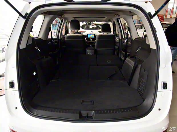 上汽通用五菱 宝骏730 2019款 1.5T CVT旗舰版