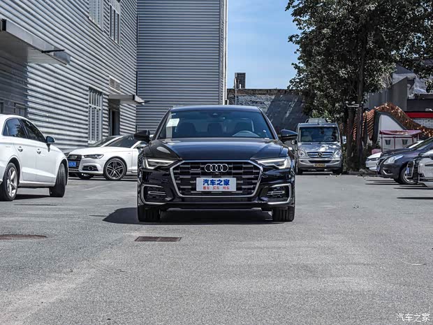 一汽奥迪 奥迪A6L 2022款 改款 55 TFSI quattro 尊享动感型