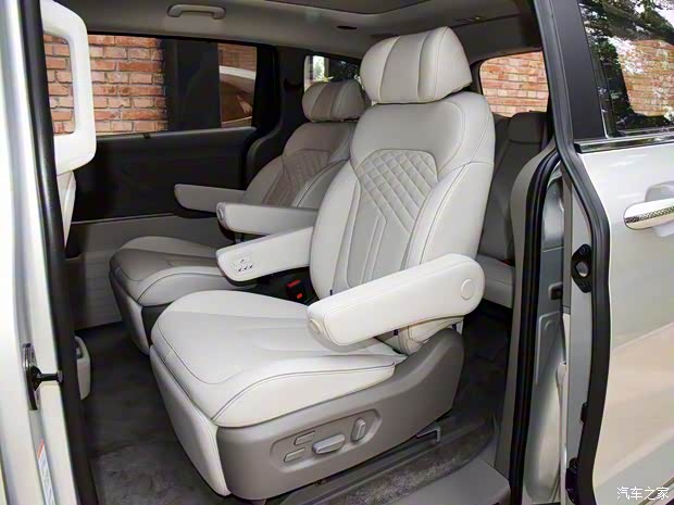 北京现代 库斯途 2021款 2.0T 智爱旗舰版