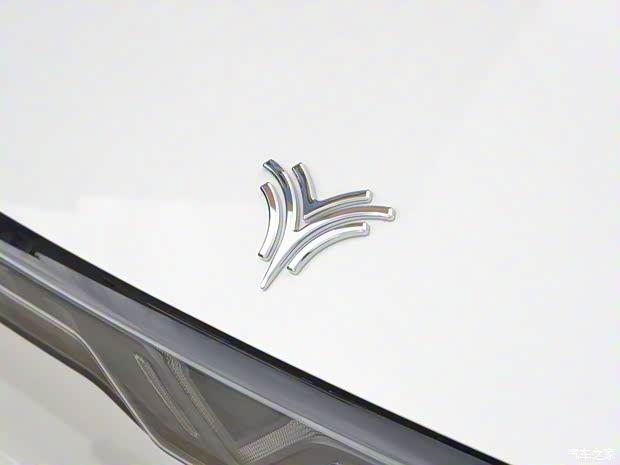 合眾汽車 哪吒U 2022款 Pro 400 暢行網約版 合眾汽車 哪吒U 2022款 Pro 400 暢行網約版