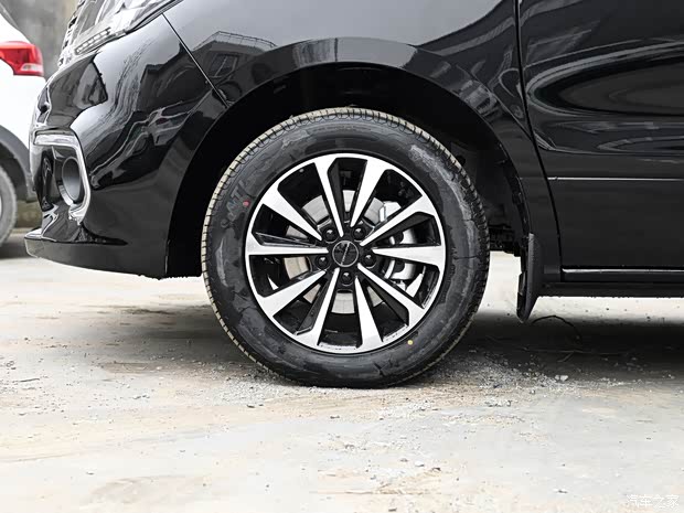 東風風行 風行M7 2022款 領(lǐng)爵款 2.0T 自動侯爵版