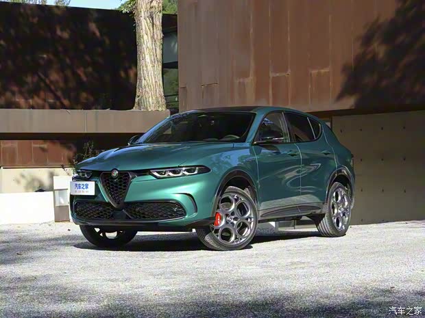 阿尔法·罗密欧 Tonale托纳利 2023款 2.0T 268HP AWD Veloce赛道版 阿尔法·罗密欧 Tonale托纳利 2023款 2.0T 268HP AWD Veloce赛道版