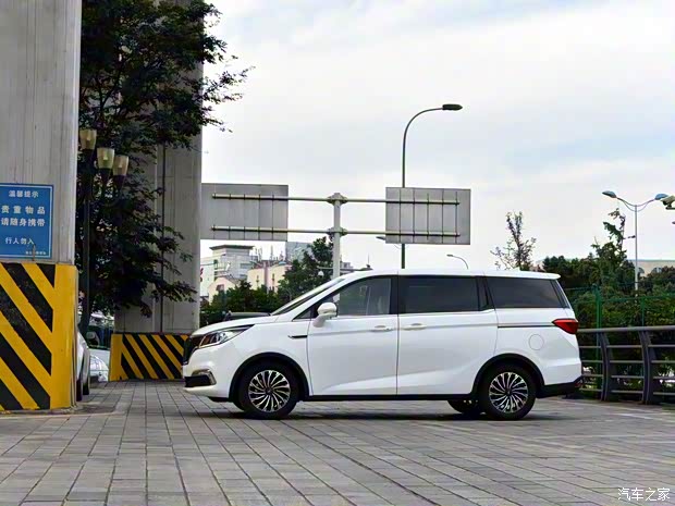 长安汽车 欧尚COSMOS(科尚) 2019款 1.5T 自动旗舰型 国VI 长安汽车 欧尚COSMOS(科尚) 2019款 1.5T 自动旗舰型 国VI