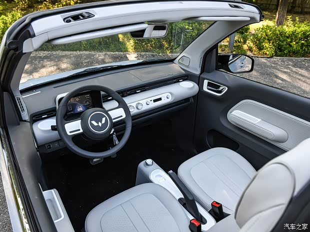 上汽通用五菱 宏光MINIEV 2022款 敞篷版 上汽通用五菱 宏光MINIEV 2022款 敞篷版