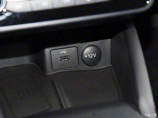 长安福特 福克斯 2021款 三厢 EcoBoost 180 自动ST Line