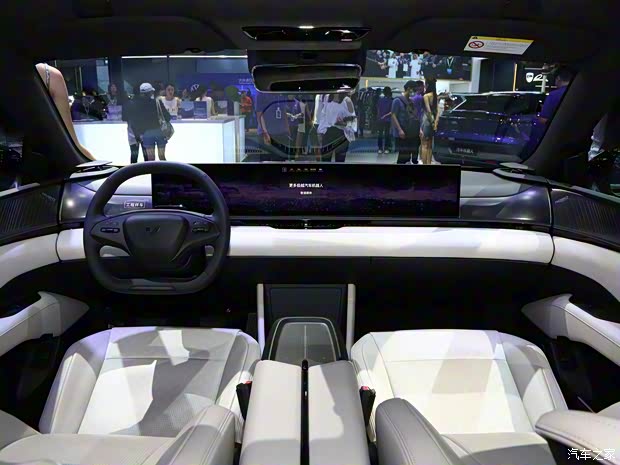 吉利汽车 极越01 2023款 三元锂 吉利汽车 极越01 2023款 三元锂