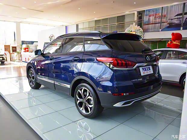 北汽新能源 北汽新能源EX5 2019款 悦潮版