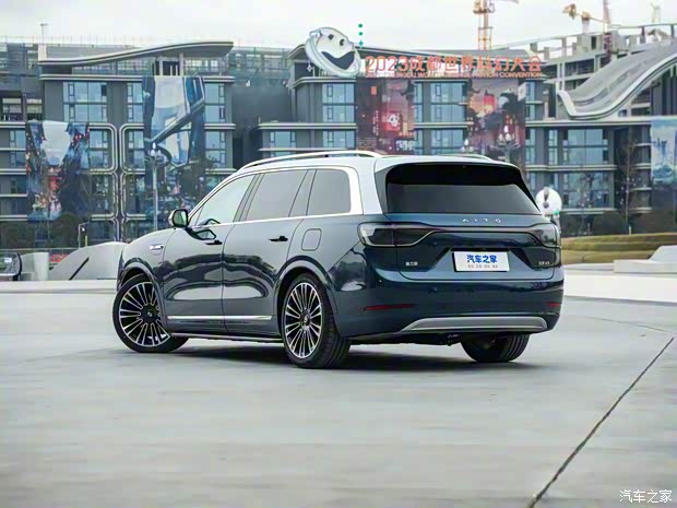AITO 问界 问界M9 2024款 增程 Ultra版 42kWh  AITO 问界 问界M9 2024款 增程 Ultra版 42kWh
