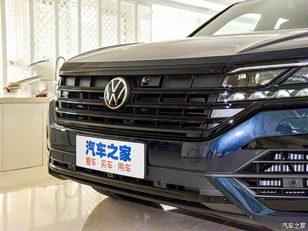 大众(进口) 途锐 2022款 3.0TSI R-Line Edition 20 大众(进口) 途锐 2022款 3.0TSI R-Line Edition 20