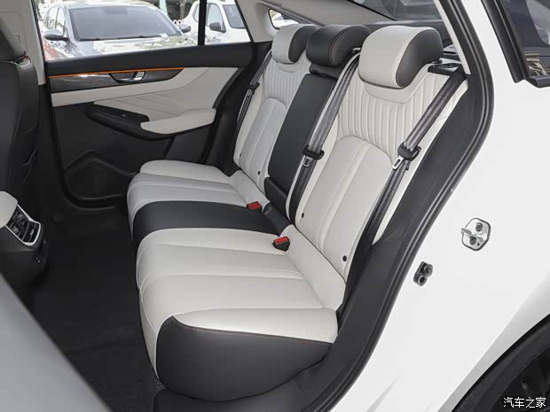 东风乘用车 奕炫MAX 2021款 1.5T 超酷型爸版