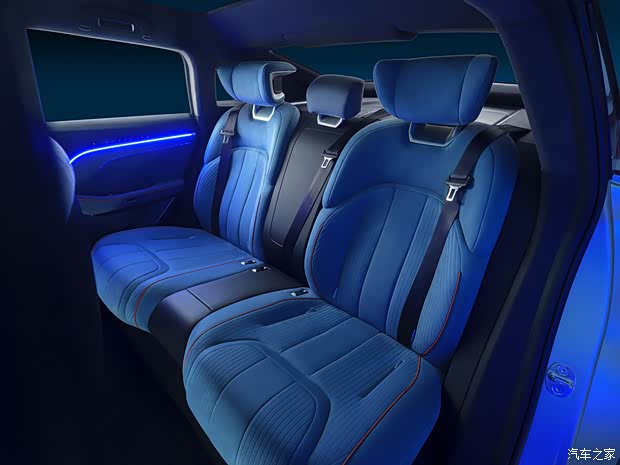 沙龍汽車 機甲龍 2022款 原型版