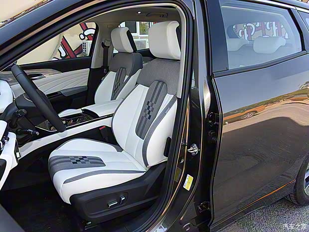 一汽奔騰 奔騰E01 2020款 基本型