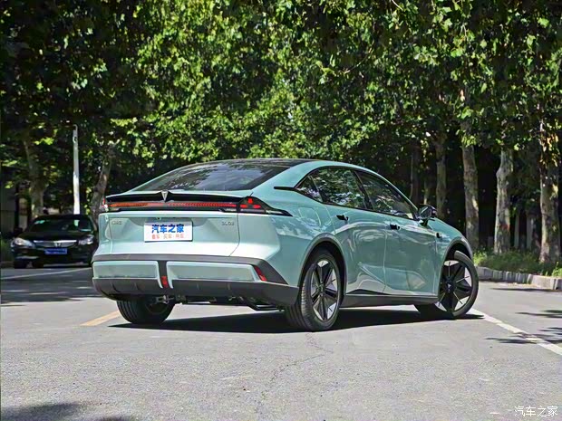 长安深蓝 长安深蓝SL03 2022款 1.5L 1200增程版 长安深蓝 长安深蓝SL03 2022款 1.5L 1200增程版