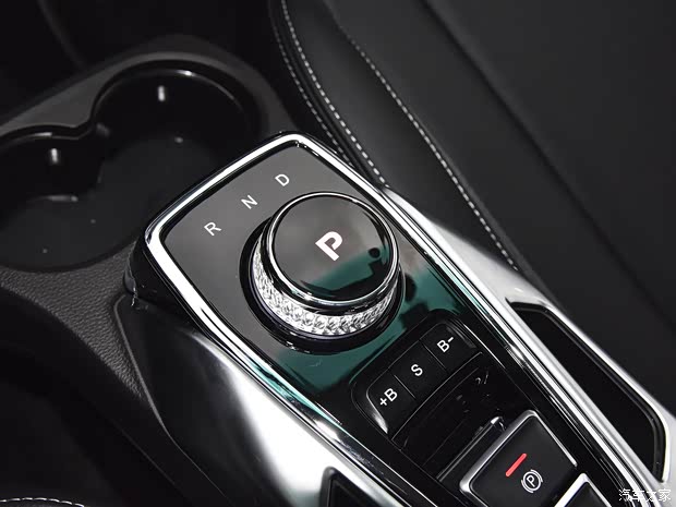 北汽新能源 北汽新能源EX3 2019款 R600 劲风版 北汽新能源 北汽新能源EX3 2019款 R600 劲风版