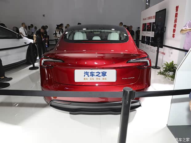 特斯拉中国 Model 3 2023款 长续航焕新版 双电机全轮驱动 特斯拉中国 Model 3 2023款 长续航焕新版 双电机全轮驱动