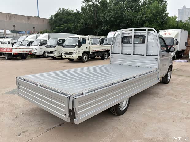 上汽通用五菱 五菱榮光新卡 2021款 1.5L汽車下鄉(xiāng)版LV0加長單排L3C