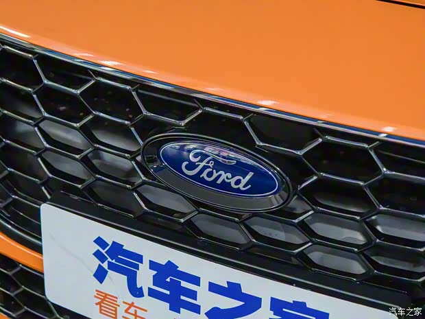 长安福特 福克斯 2022款 两厢 EcoBoost 180 自动ST Line 长安福特 福克斯 2022款 两厢 EcoBoost 180 自动ST Line