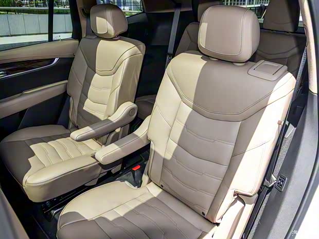 上汽通用凯迪拉克 凯迪拉克XT6 2019款 28T 基本型