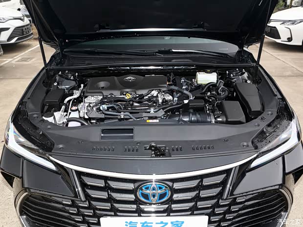 一汽丰田 亚洲龙 2023款 双擎 2.5L 豪华版