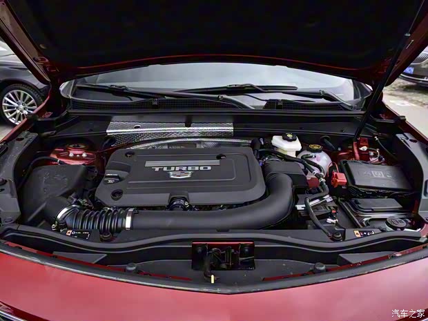 上汽通用凱迪拉克 凱迪拉克XT4 2022款 28T 四驅(qū)鉑金運動版