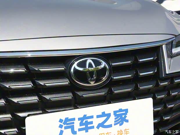 一汽丰田 亚洲龙 2023款 2.0L 豪华版 一汽丰田 亚洲龙 2023款 2.0L 豪华版