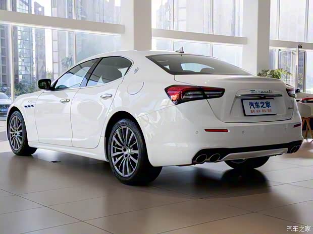 玛莎拉蒂 Ghibli 2023款 2.0T GT 玛莎拉蒂 Ghibli 2023款 2.0T GT