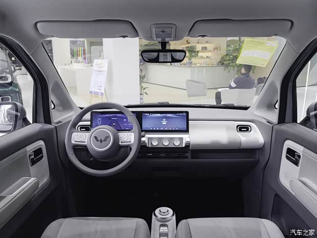 上汽通用五菱 五菱Air ev晴空 2023款 兩座-進(jìn)階版