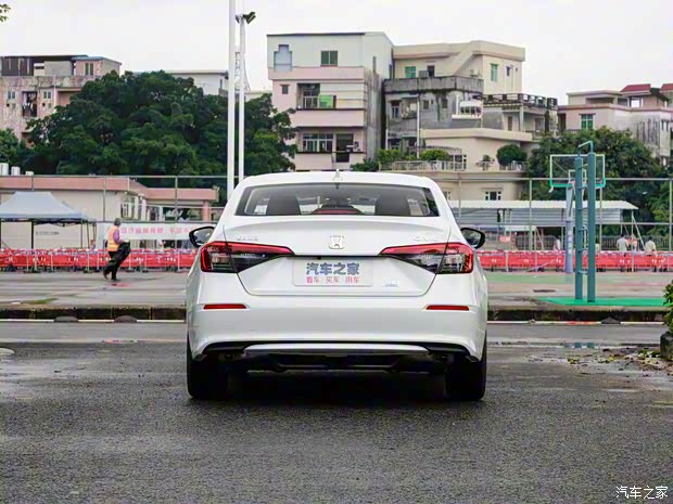 東風(fēng)本田 思域 2022款 240TURBO CVT 勁騁版