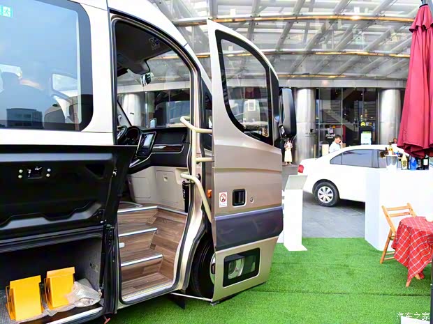 宇通客车 宇通CL6 2018款 悦旅版