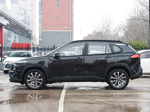 一汽丰田 卡罗拉锐放 2022款 基本型 一汽丰田 卡罗拉锐放 2022款 基本型