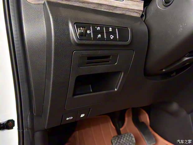 上汽通用五菱 寶駿730 2019款 1.5T CVT旗艦版