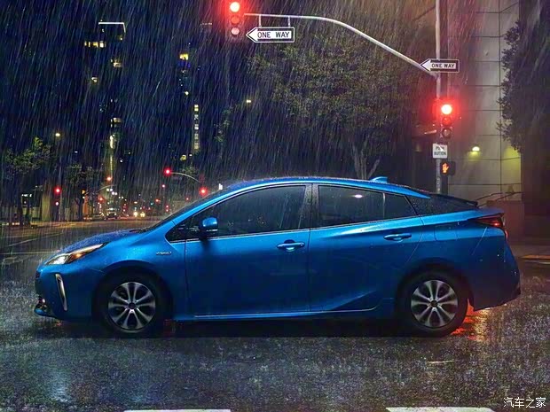 丰田(进口) 普锐斯(海外) 2019款 基本型 丰田(进口) 普锐斯(海外) 2019款 基本型