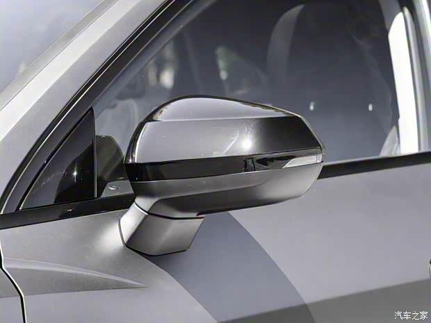 一汽-大眾奧迪 奧迪Q3 2020款 轎跑 45 TFSI quattro 定制尊享版