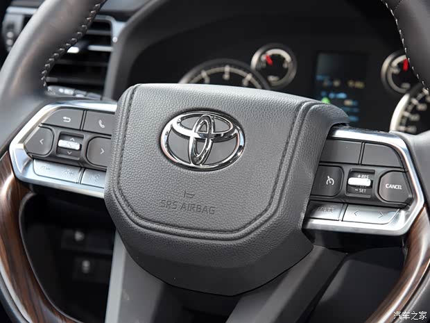 丰田(进口) 兰德酷路泽(进口) 2022款 3.5T 中东版