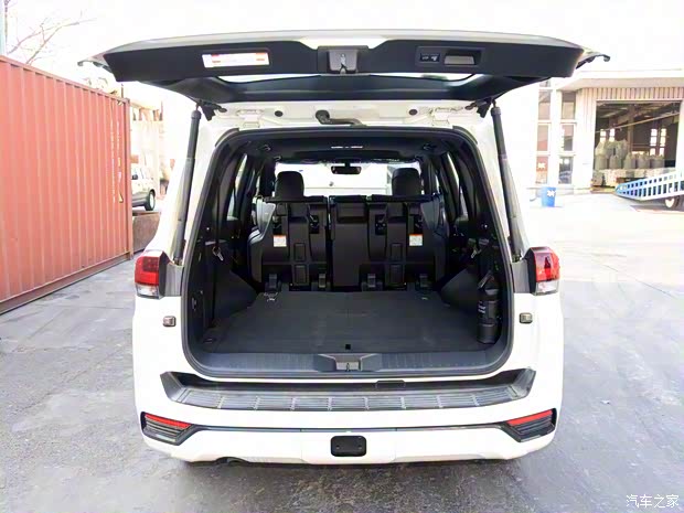 丰田(进口) 兰德酷路泽(进口) 2022款 3.5T 中东版