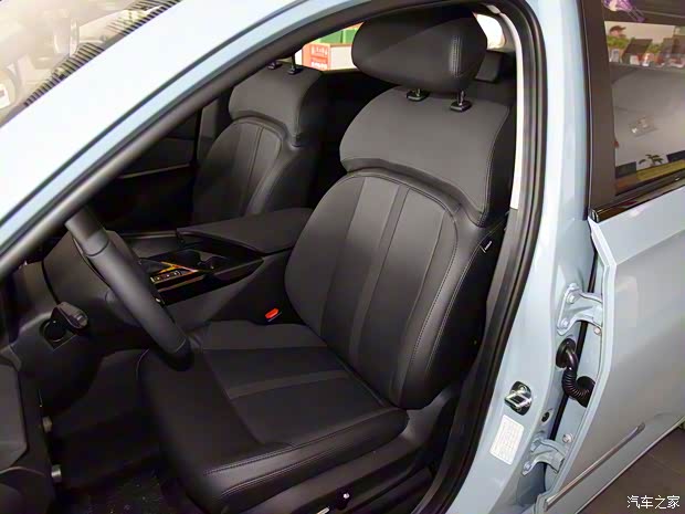 上汽通用五菱 新宝骏Valli 2021款 1.5T CVT那曲繁星