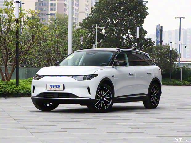 零跑汽车 零跑C11 2021款 豪华版 磷酸铁锂 零跑汽车 零跑C11 2021款 豪华版 磷酸铁锂