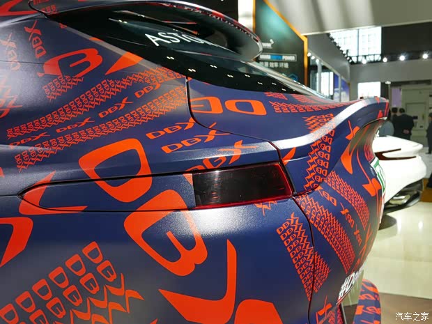 阿斯顿·马丁 阿斯顿·马丁DBX 2020款 基本型