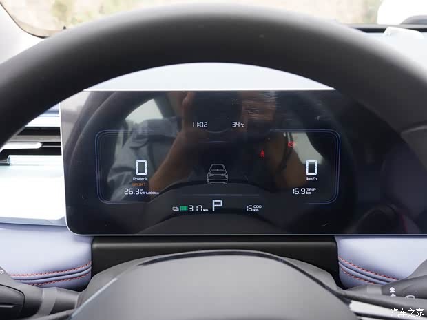 几何汽车 几何E 2022款 401KM 玲珑虎 4座