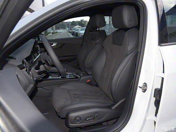 一汽奥迪 奥迪A4L 2022款 45 TFSI quattro 臻选动感型 一汽奥迪 奥迪A4L 2022款 45 TFSI quattro 臻选动感型