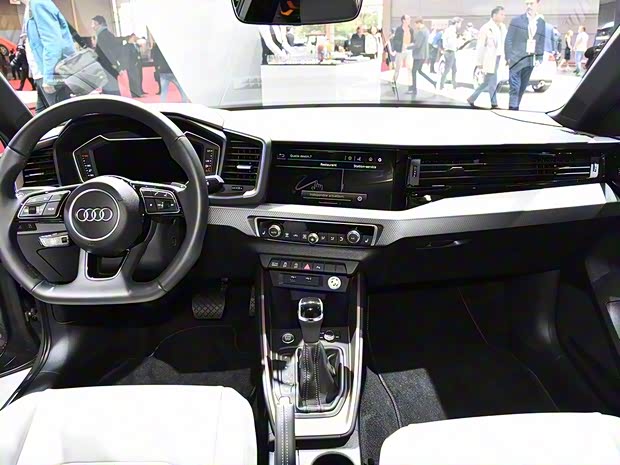 奥迪(进口) 奥迪A1 2019款 35 TFSI 奥迪(进口) 奥迪A1 2019款 35 TFSI