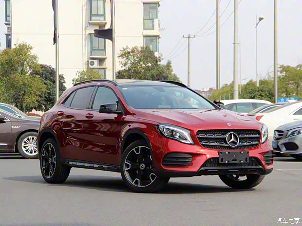 北京奔驰 奔驰GLA 2019款 GLA 220 4MATIC 运动型