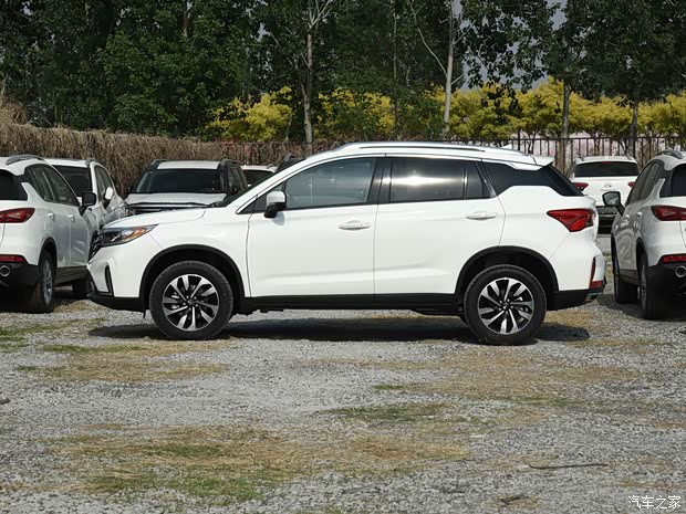 广汽乘用车 传祺GS4 2019款 270T 自动两驱精英版