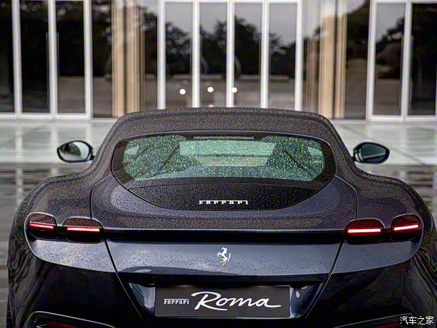 法拉利 Roma 2020款 3.9T V8