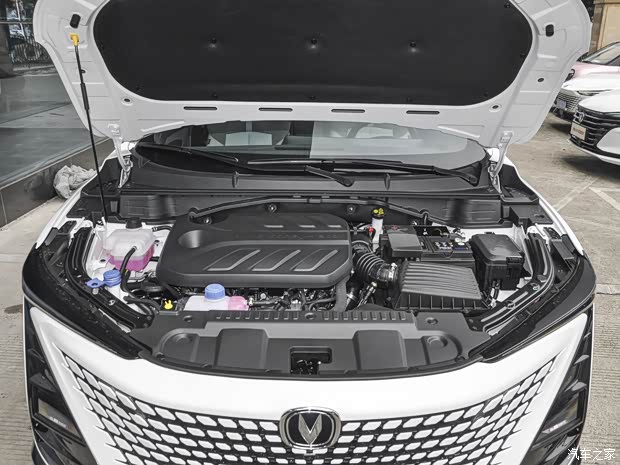 长安汽车 长安UNI-T 2022款 1.5T 智慧领航型 长安汽车 长安UNI-T 2022款 1.5T 智慧领航型