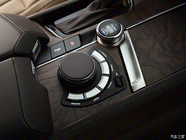 Aurus Komendant 2022款 基本型 Aurus Komendant 2022款 基本型