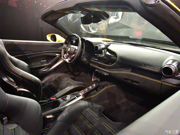 法拉利 法拉利F8 2020款 Spider 3.9T V8